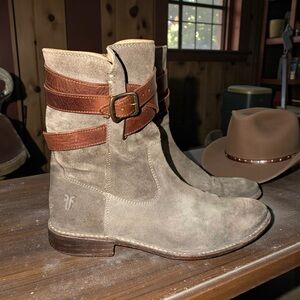 Vintage Frye White Label Gray Leather Suede Equestrian Buckle Strap Boots 7.5